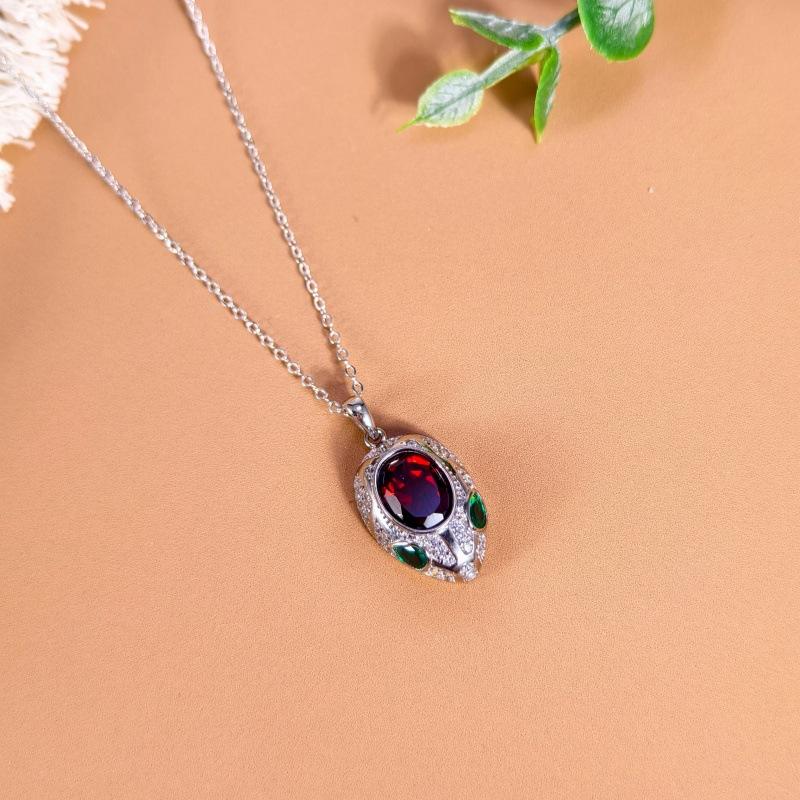 S925 Sterling Silver Clover Necklace Women Simple Niche Design Clavicle Chain