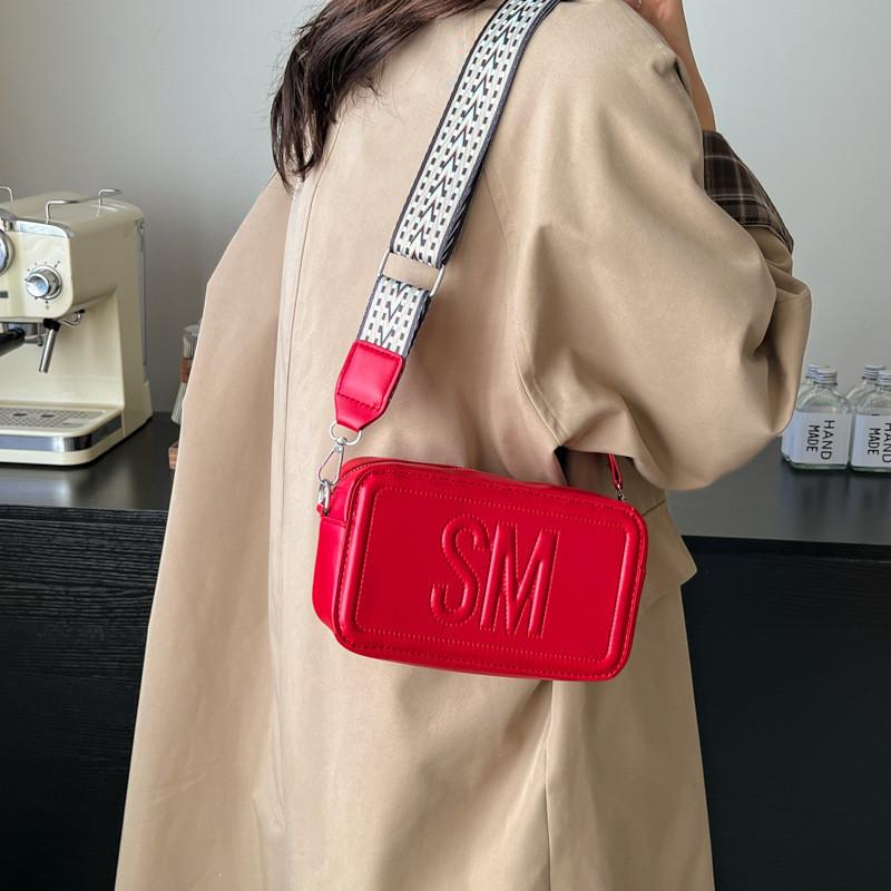 Contemporary Square Medium Handbag For Women Featuring Elegant Texture Embossed