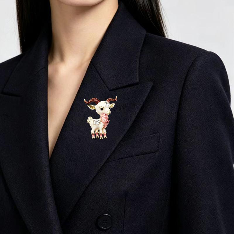 Year of the Sheep Zodiac Brooch: Alloy Sheep Corsage Pin for Women