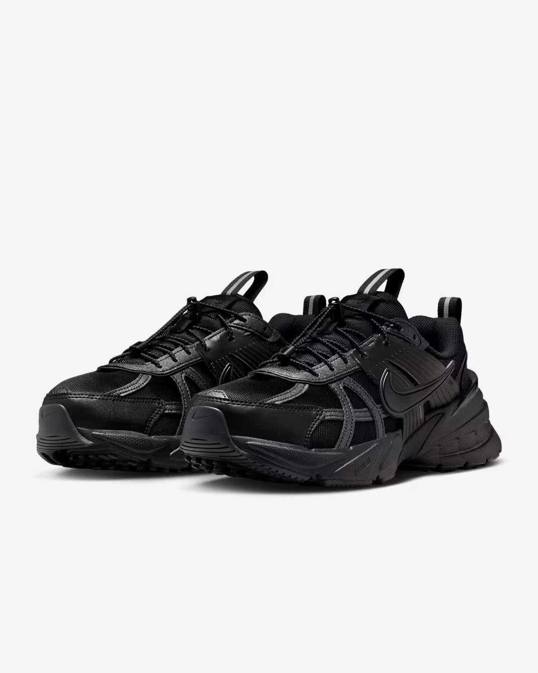 IH0388-001 Nike V2K Run Shoes Black Metallic Silver Anthracite (Women s) 8W