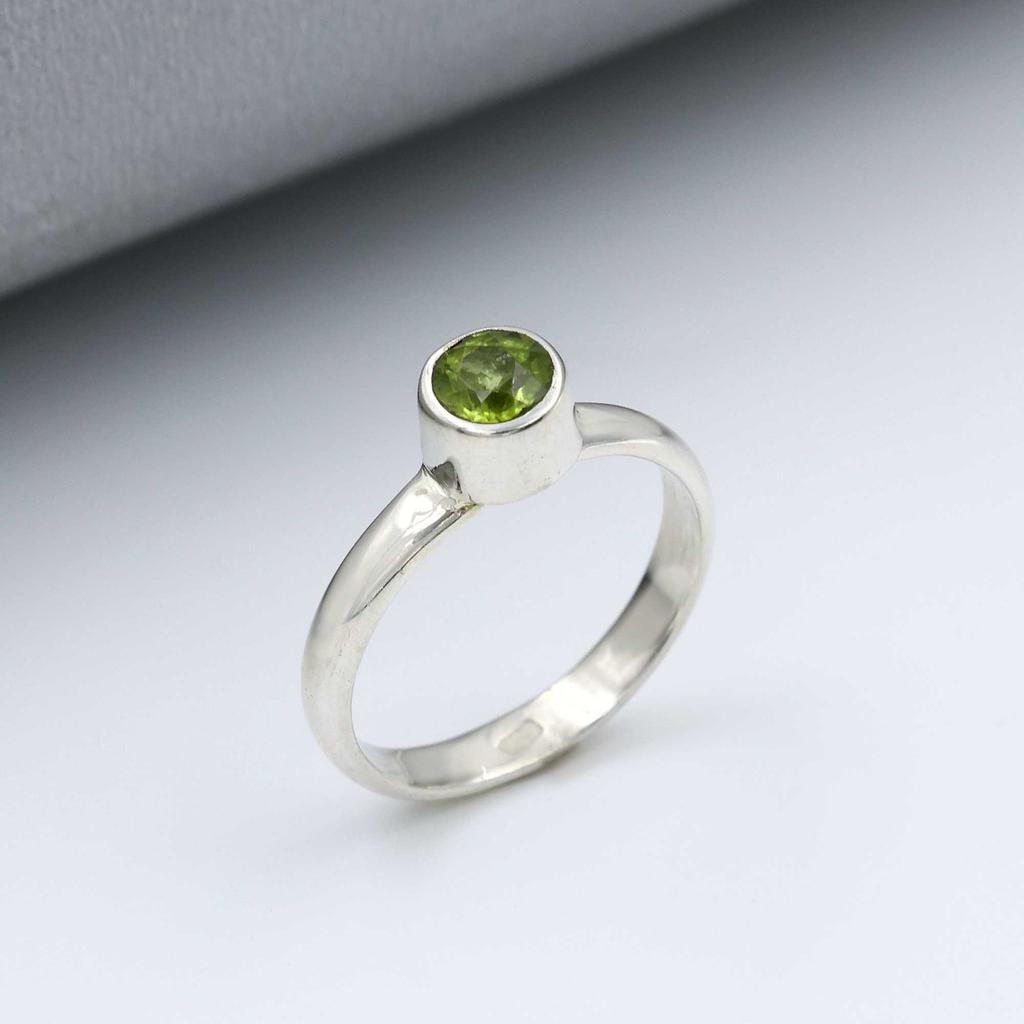 Solid 925 Sterling Silver Ring, Peridot Gemstone Ring, Handmade Ring, Stacking Ring, Birthstone Ring, Statement Ring