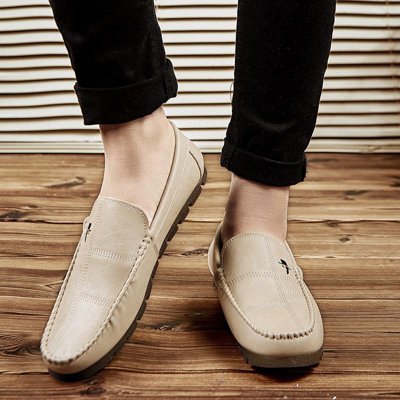 The new Korean-style loafers with beef tendon soles are trendy and breathable for men They are also casual driving shoes