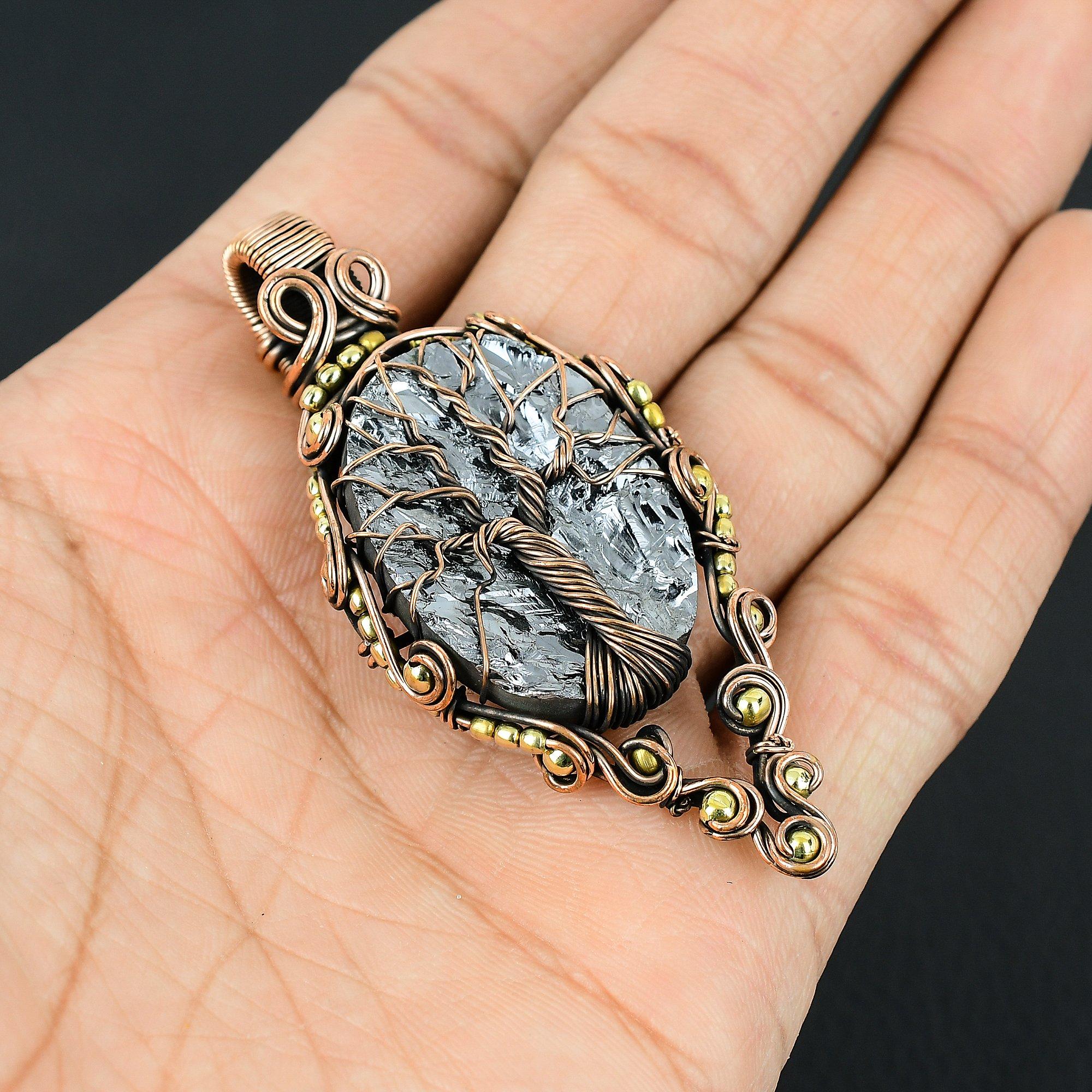 Ciondolo con pietra preziosa di shungite grezza Ciondolo in filo di rame Ciondolo elegante Ciondolo in rame puro Regalo di gioielli per lui Collana di shungite grezza - Italia