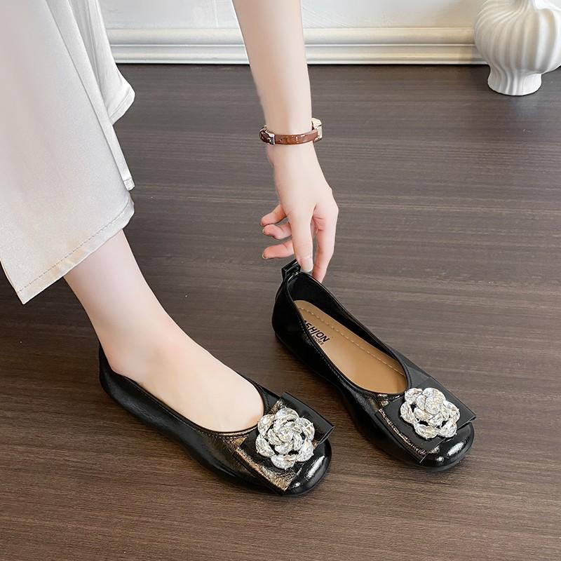 

Fashion Flat Low Heel Rhinestone Square Toe Single Shoes Women 2025 New Versatile Comfortable Temperament Women s Shoes 35