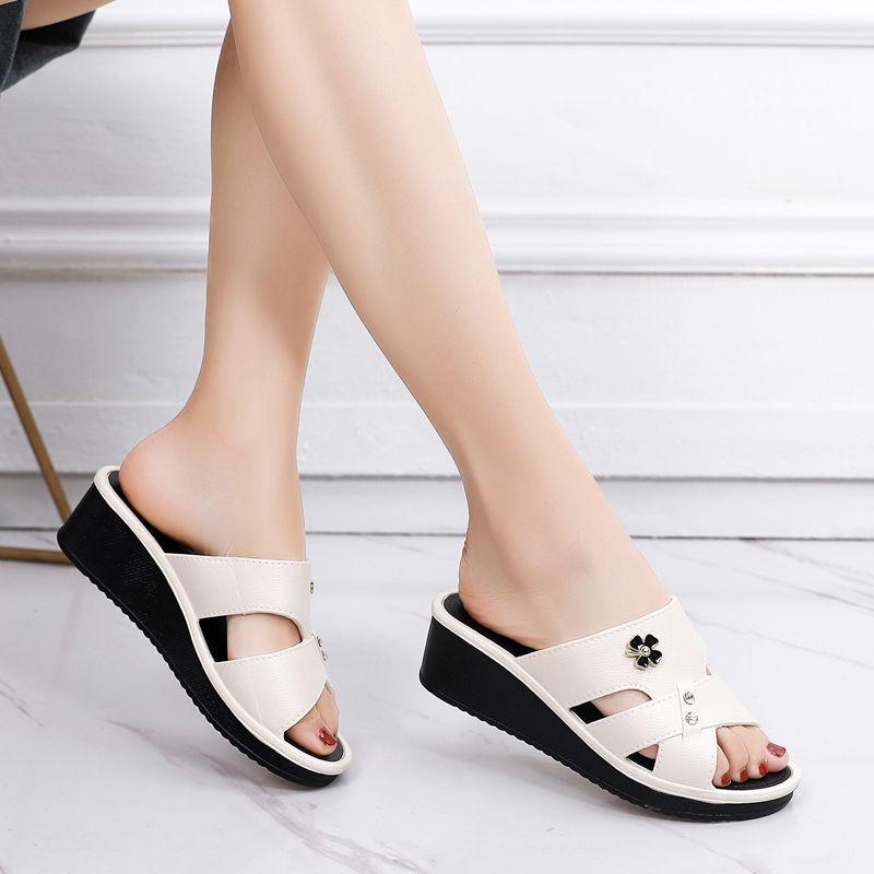 Dámské letní venkovní pantofle na klínku s tlustou podrážkou a protiskluzovou úpravou na pláž a domů