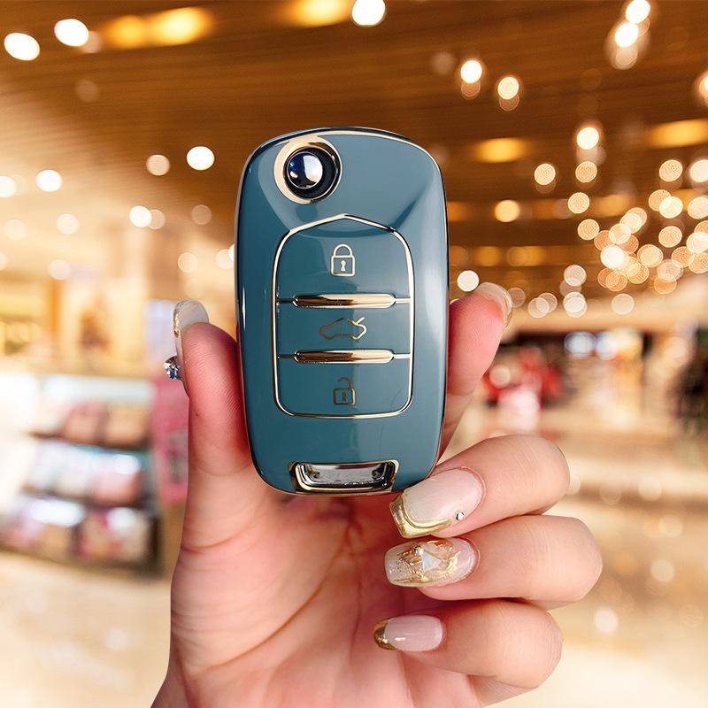 Applicable to Wuling Hongguang miniev/nano/s3/plus car key set, high-end buckle journey 730 shell men and women