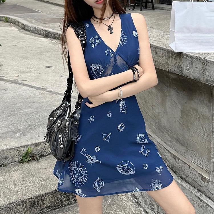 Vintage V-neck Vest Dress Women's Summer New Waist and Thin Holiday Style a Word Suspender Long Dress Chic