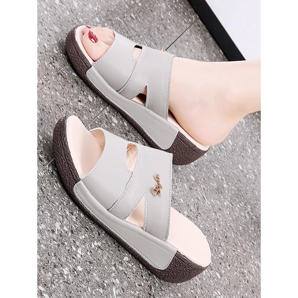 Cool Slippers Women's Summer Wear Non-slip Soft Bottom Women Go Out Fashion Muffin Thick Bottom One Word Slippers
