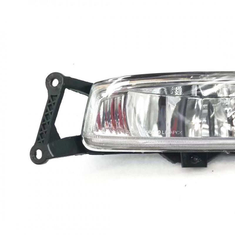 For 2007-2010 Hyundai Elantra: Front fog, bumper, and small lights; compatible with older Elantra models too.
