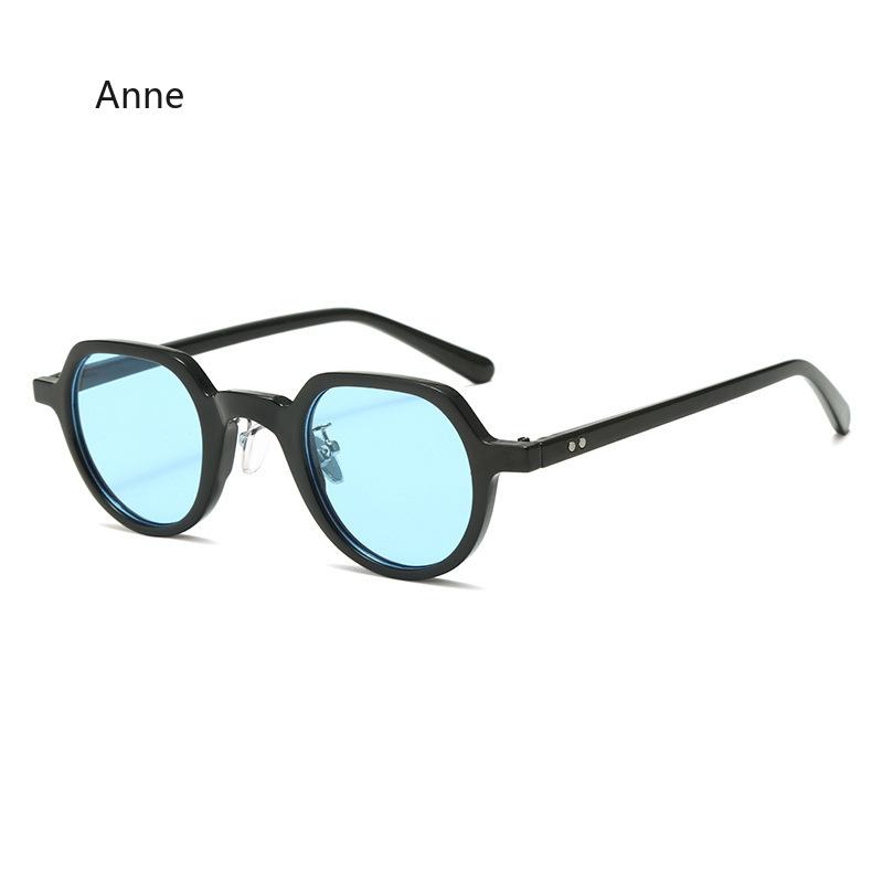 Retro Small Round Sunglasses Women Fashion Clear Ocean Lens Shades UV400 Men Rivets Trending Punk Sun Glasses gafas óculos