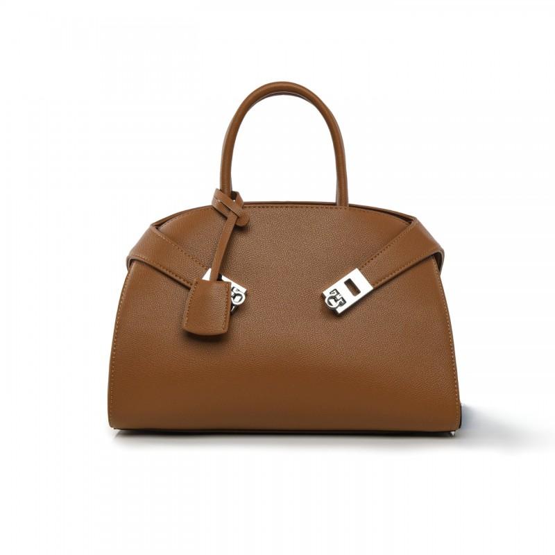 Large Minimalist Tote Bag Women Soft Pillow Shape PU Shoulder With Zip Multiple Interior Pockets