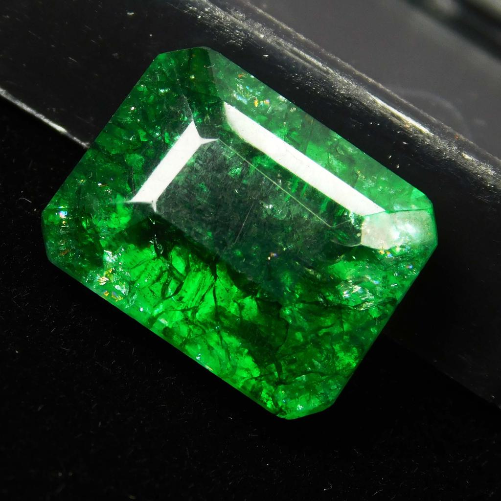 Green Emerald Colombian 8 Carat Natural CERTIFIED Emerald Cut Loose Gemstone A-3639b