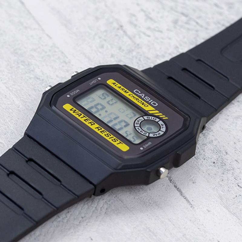Casio DRESS series fashion trend simple retro classic small square ten years power LCD display sports waterproof quartz movement Japanese F-94WA-9G