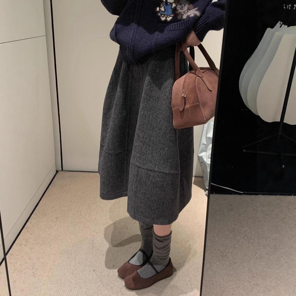 Highly Recommended: Women's Retro Woolen A-Line Midi Skirt, Korean Minimalist Pleated Design, Slim-Fitting for Autumn/Winter.