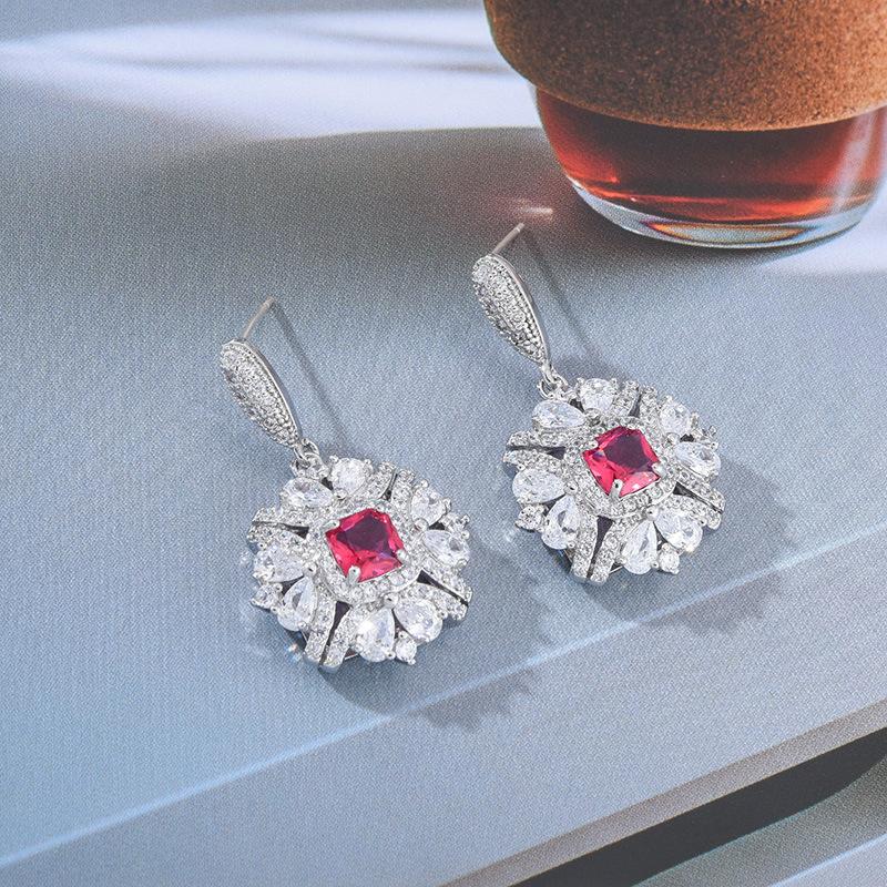 Fashion Banquet Square Luxury Zircon Earrings Square Geometric Earrings