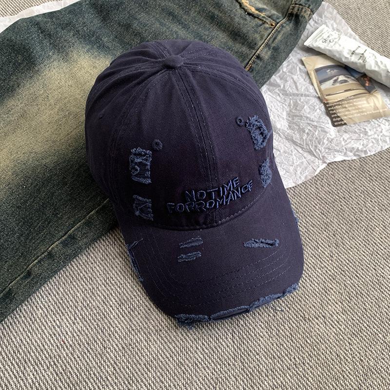 

Рваная бежевая бейсболка, широкий козырек, для большого лица, маленькая женская кепка, шляпа для большого обхвата головы. Adjustable