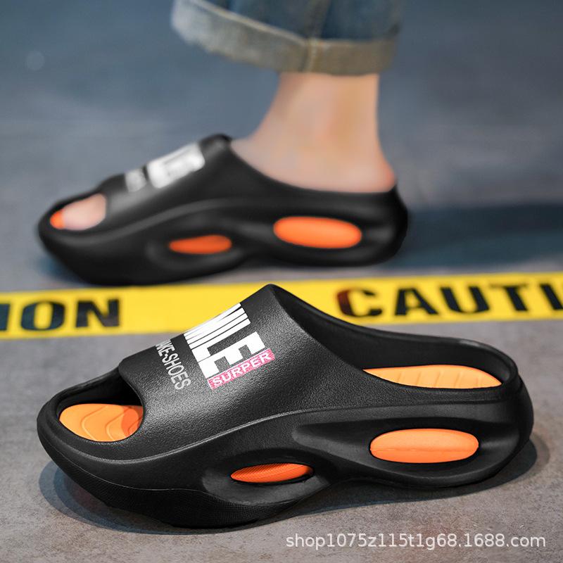 

Тапочки мужские летние новые повседневные для улицы толстая подошва нескользящие дезодорирующие для улицы спортивные пляжные мужские шлепанцы 44-45