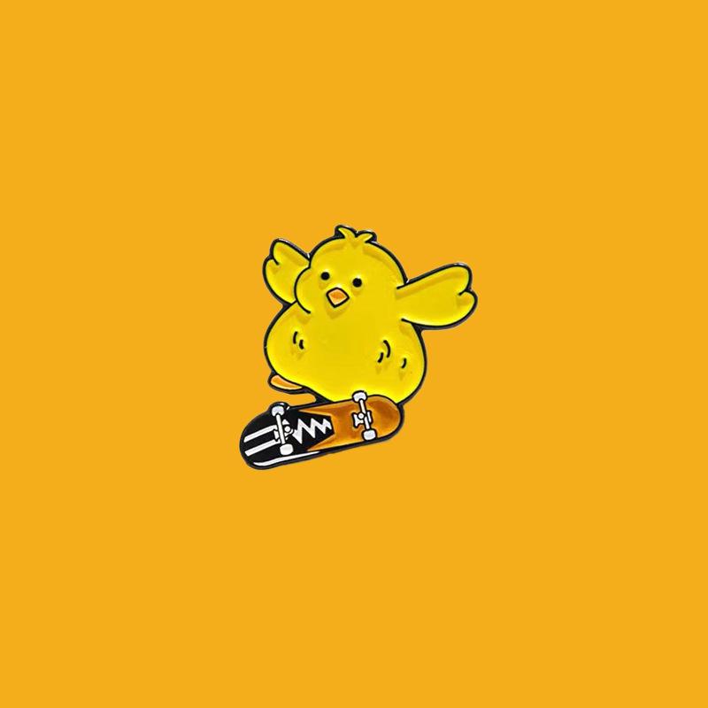 Cute Yellow Duck Brooch Badge - Adorable Metal Pin with Crown and White Duck Corsage