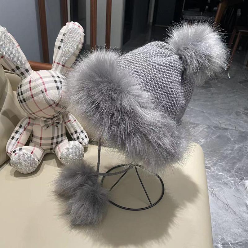 Damen Rote Bommel Strick Lei Feng Mütze - Warmer Samt, Modische Ohrenschutz Skimütze für Weihnachten & Neujahr.