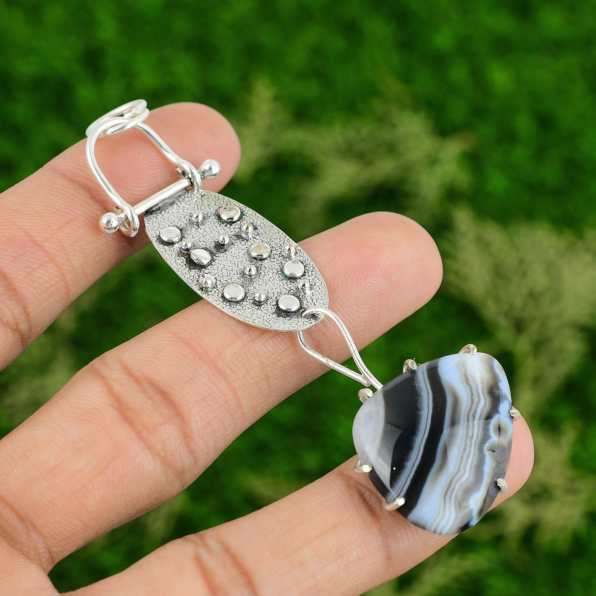 

Daughters Day Sale Trillion Sardonyx Stone Pendant Jewelry 925 Sterling Silver