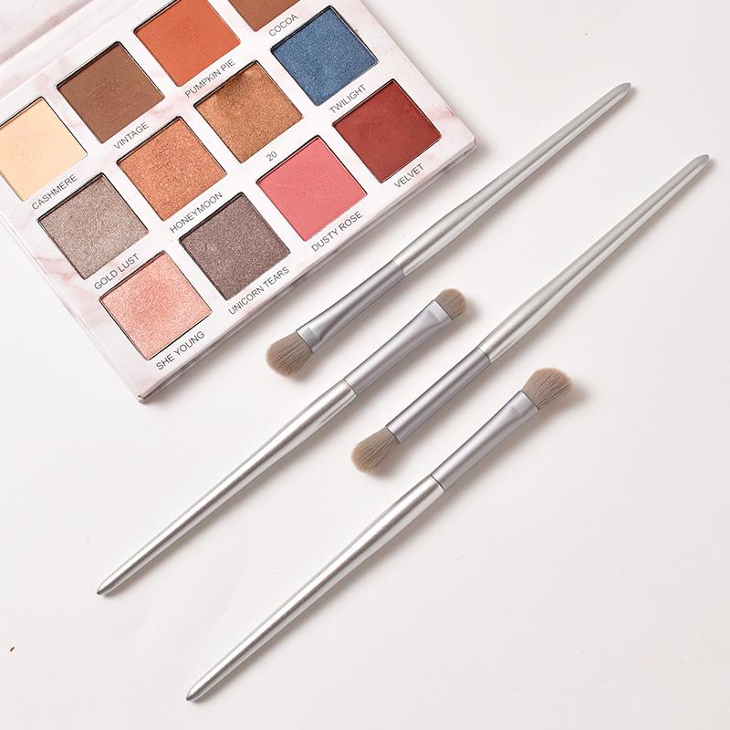 Little Grape 4-Piece Eyeshadow Brush Set with Soft Bristles and Portable Bag