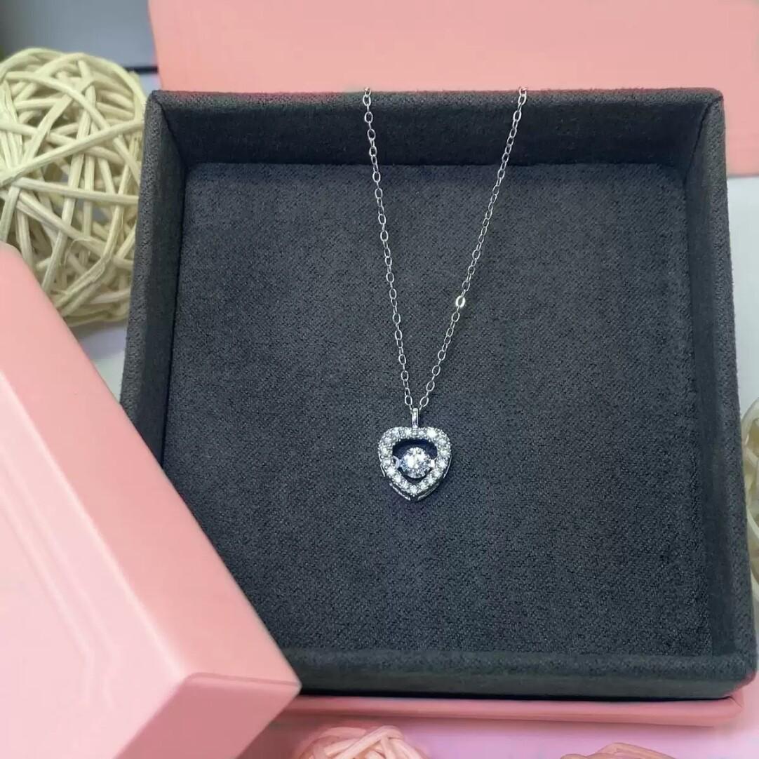 S925 Sterling Silver Heart-Shaped Moissanite Necklace for Women - Dancing Heart Clavicle Chain, Light Luxury Gift. 925 Silver