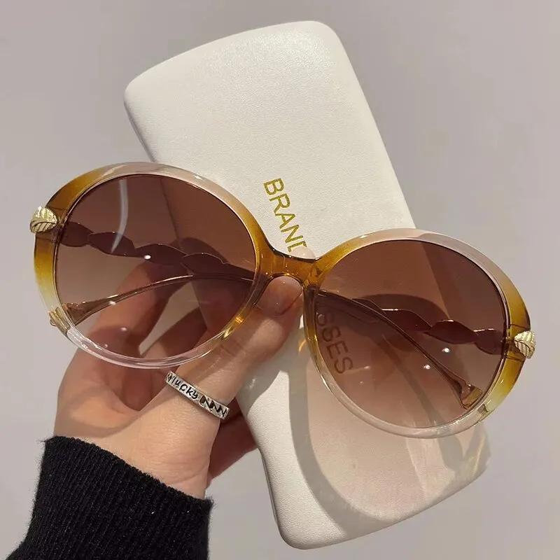Round Retro Sunglasses for Women Fashion Popular Vintage Frame Men Luxury Trend Shades Protecting Eyewear Gafas De Sol Mujer