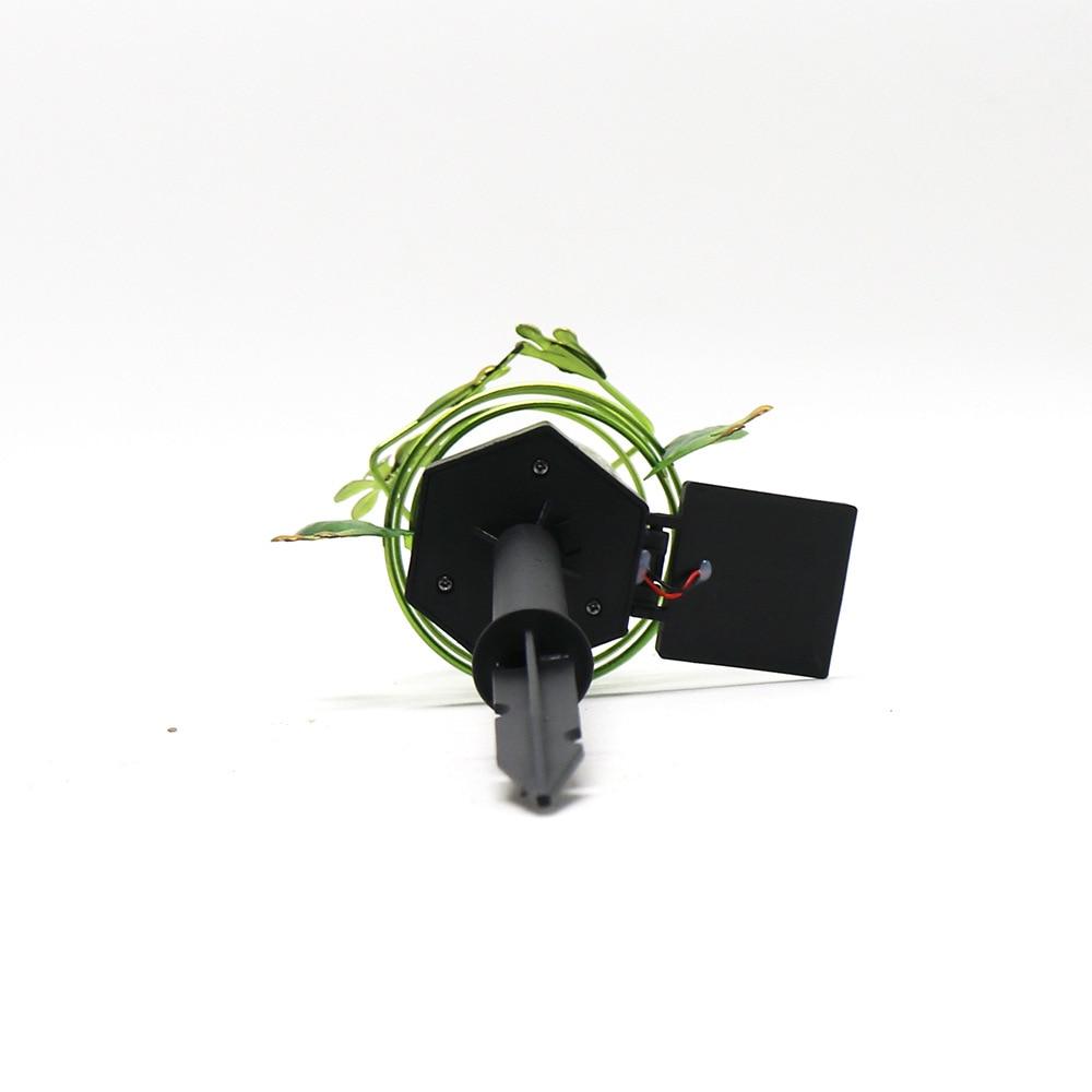 Ny Utendørs Solar Frosk Ornament Lampe Smijern Uthult Metall Solcelledrevet LED-lampe Utendørs streng Plen Hagedekorasjon