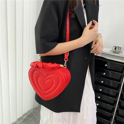 Bolsas Pequenas de Ombro Transversais com Design de Luxo para Mulheres Moda Bolsa Mensageira de Coração Bolsa de Mão Caixa de Couro PU para Viagem e Carteira