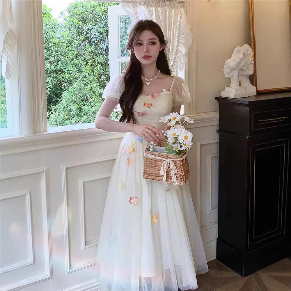 Super fairy Mori French first love skirt square collar romantic three-dimensional flower waist and thin temperament gentle mesh skirt