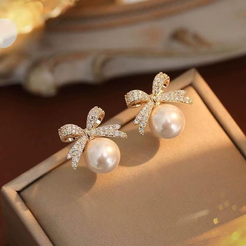 Elegant French Retro Pearl Bow Zircon Stud Earrings