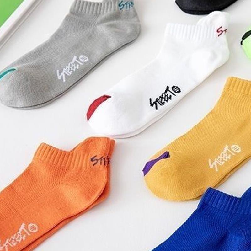 4 par herremote ensfarget bokstav ankelsokker høykvalitets elastisk mesh pustende deodorant korte sokker for menn