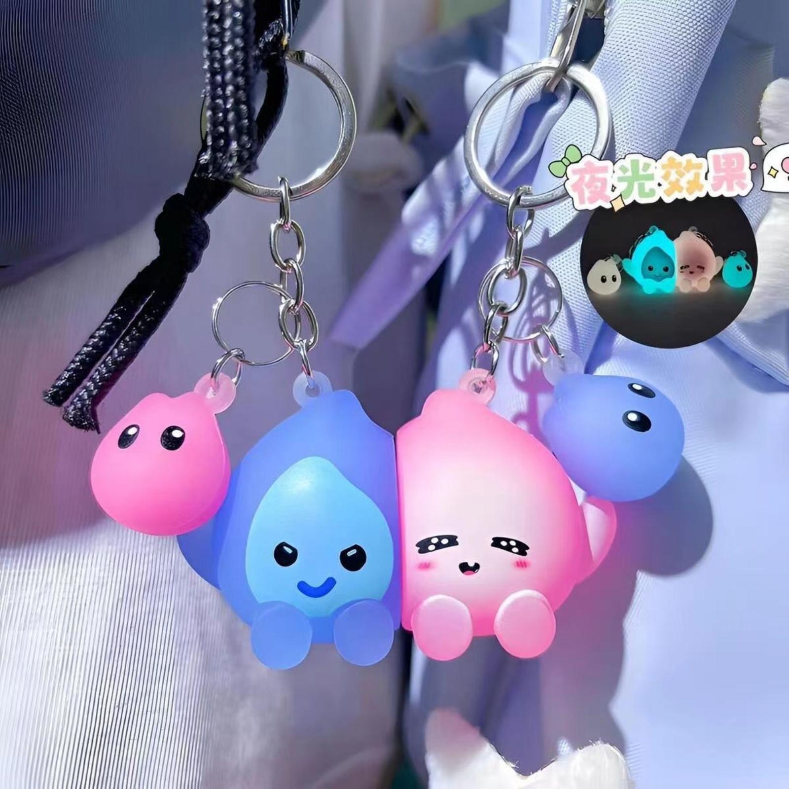 

Creative Glow-in-the-dark Magnetic Fire Keychain, Sparkling Figurine Flame Couple Pendant one size