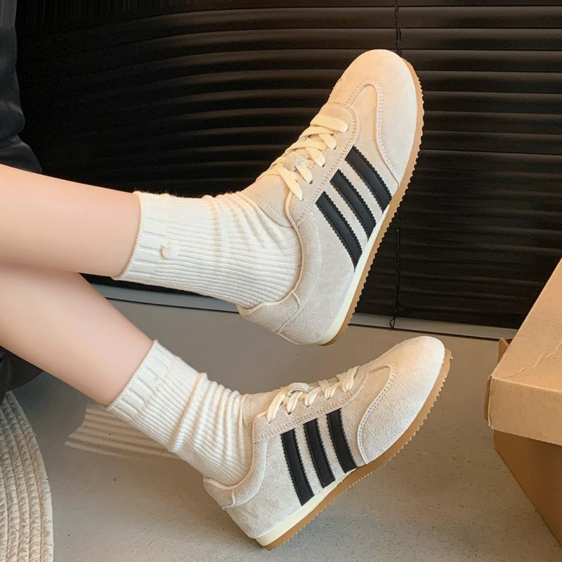 New Lightweight Little White Shoes Women's Shoes Flat-bottomed Versatile Sports and Leisure Shoes