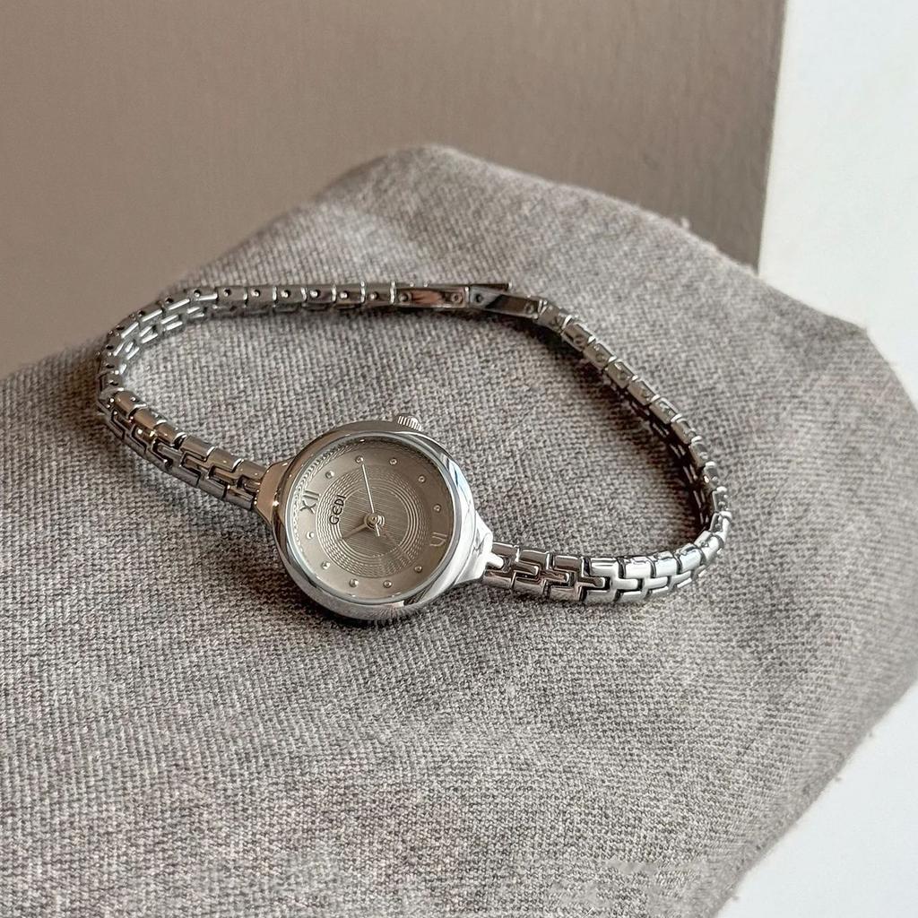 GEDI Mode Retro Luxus Damenuhr mit kleinem rundem Zifferblatt Armband Damen Uhren & Uhren zum Kombinieren mit Outfits Neu eingetroffen