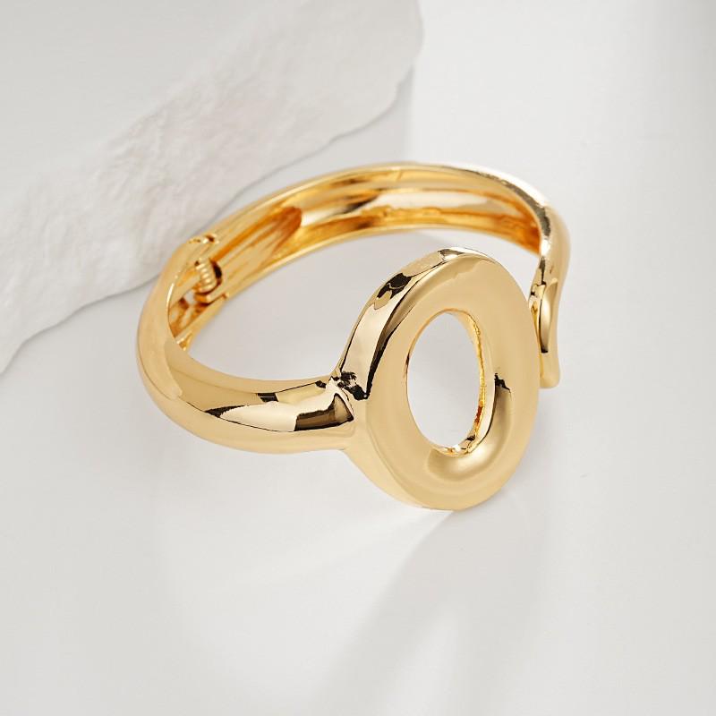 Interlocking Ring Open Bangle - European & American Light Luxury Design for Women