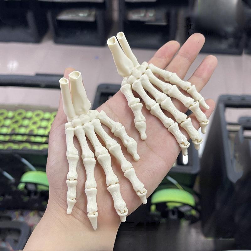 1Pcs/1Pair 3D Printed Realistic Flexible Joint Skeleton Hand Model Ghost Halloween Party Decoration Home Ornament