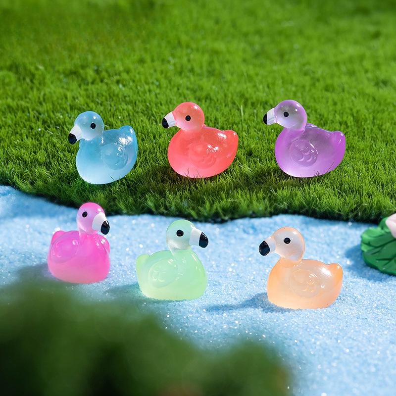 Cute Glow-in-the-dark Flamingo Resin Widget Micro Landscape Succulent Pot Diy Decorative Accessories
