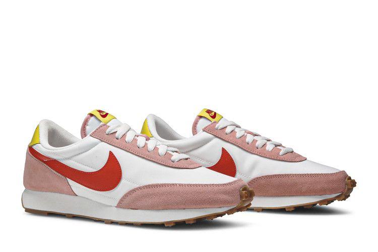 Nike Daybreak Coral Stardust (Women's) Sneakers