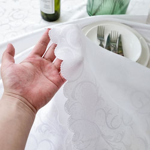 BHOMTY Polyester Tablecloth, Rectangular, Suitable for Home, Hotel, Wedding, Party, Etc., Machine Washable, Wine Red, 140*220cm