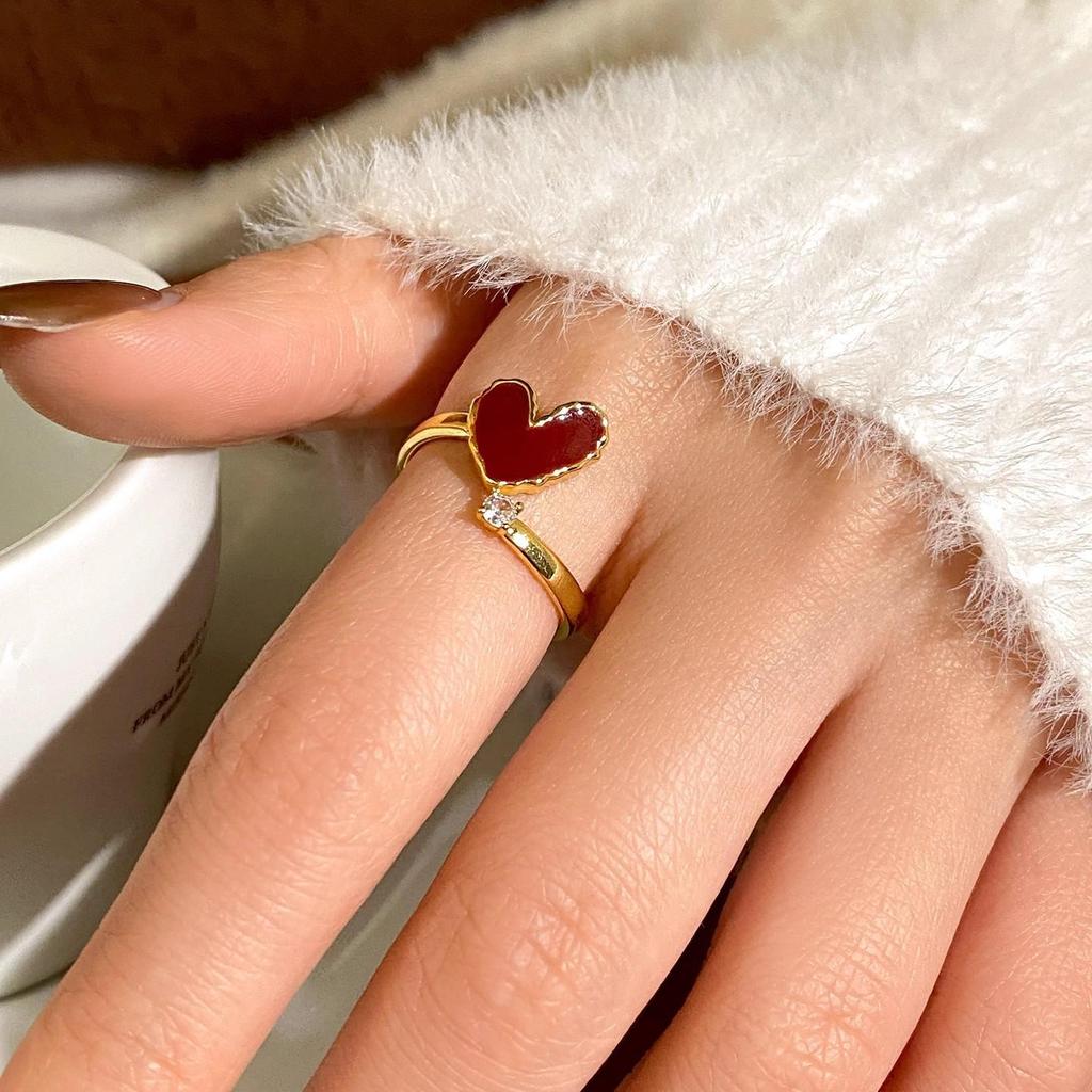 Exquisite French Red Heart Zirconia Open Ring for Women – Versatile High-End Hand Jewelry
