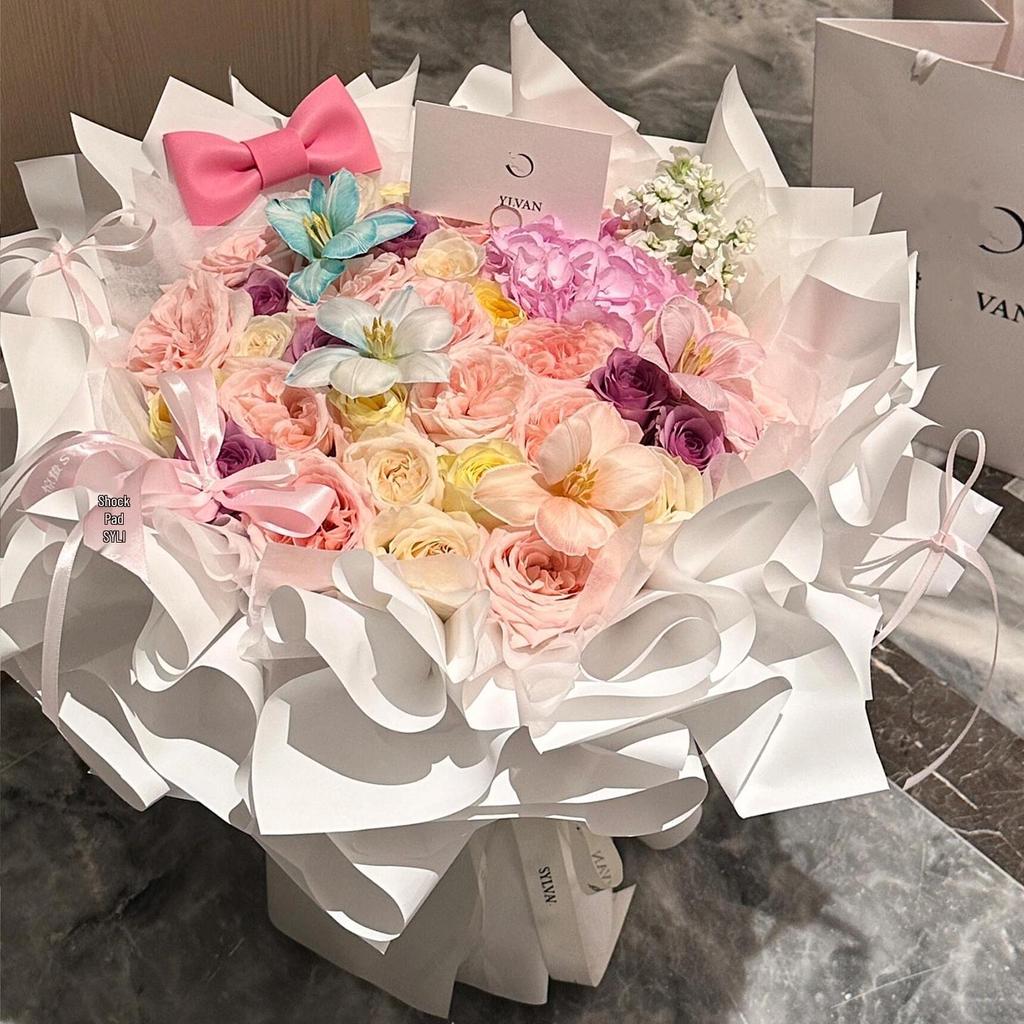 Eternal Flower: Elegant Mixed Rose Bouquet - Ideal for Girlfriend, Best Friend, or as a Luxurious Birthday Gift. Simulation Soap Flower Bouquet.