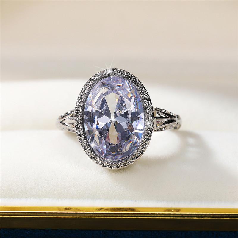 Huitan Luxury Oval Crystal Stone Rings for Women Fashion Wedding Engagement Accessories Female Eternity Ring Statement Jewelry