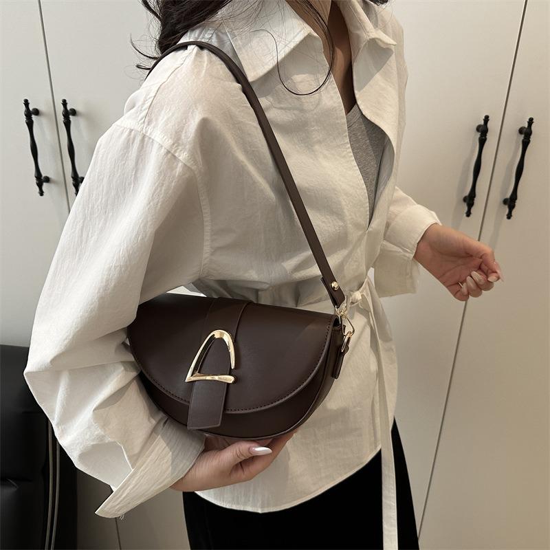 Textured Retro Summer New Popular Fashion Fashionable Messenger Bag One Shoulder Underarm Saddle Bag