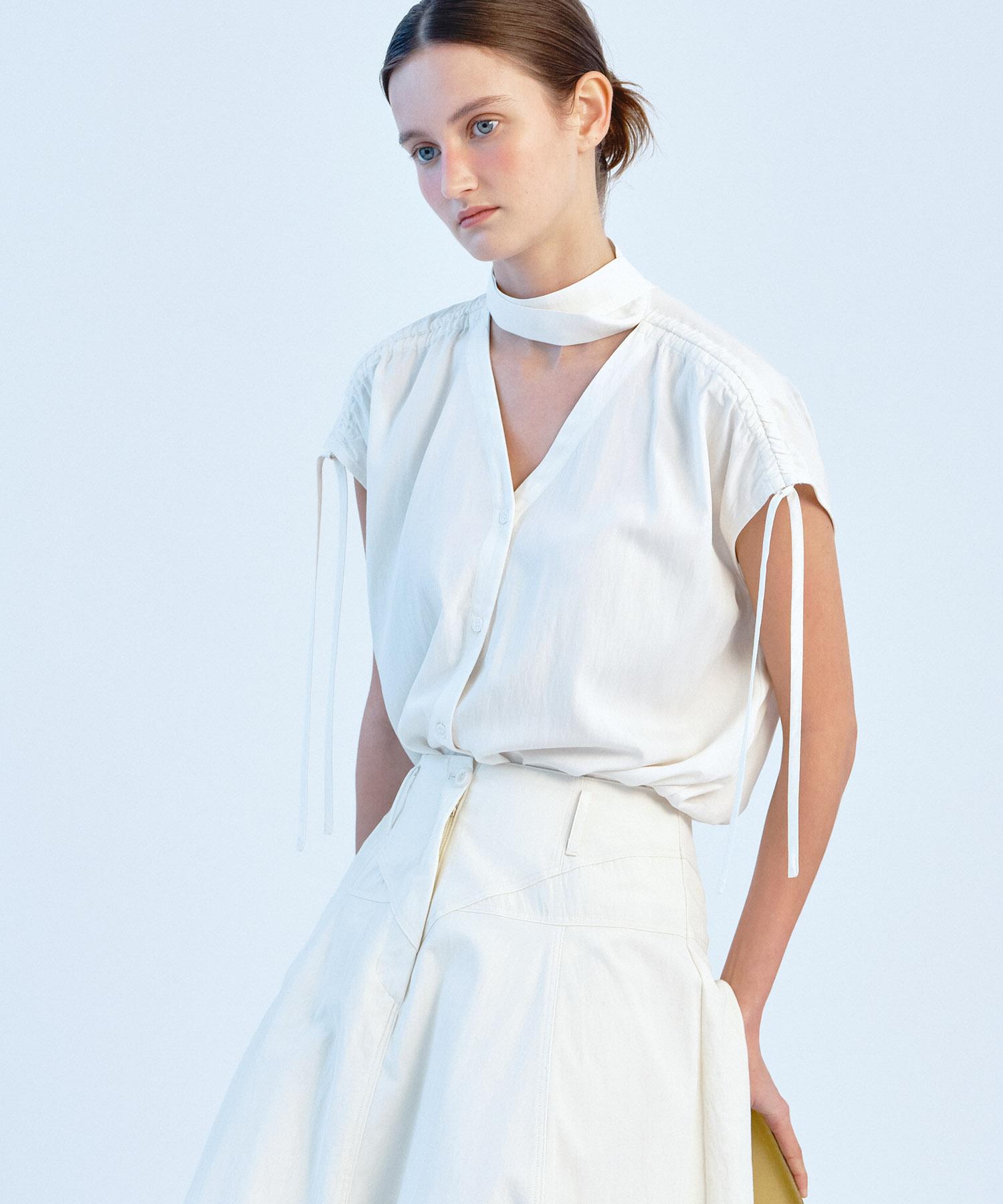Soire Tie Ribbon Sleeveless Blouse - Ivory Ivory/F