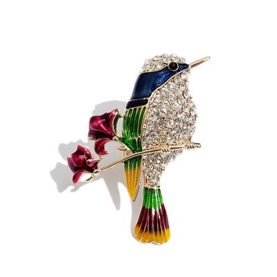 Country Rose Elster Brosche Weibliche Persönlichkeit Diamantenbesetzte Vogelbrosche Nische Designgefühl Anstecknadel Anzugaccessoires