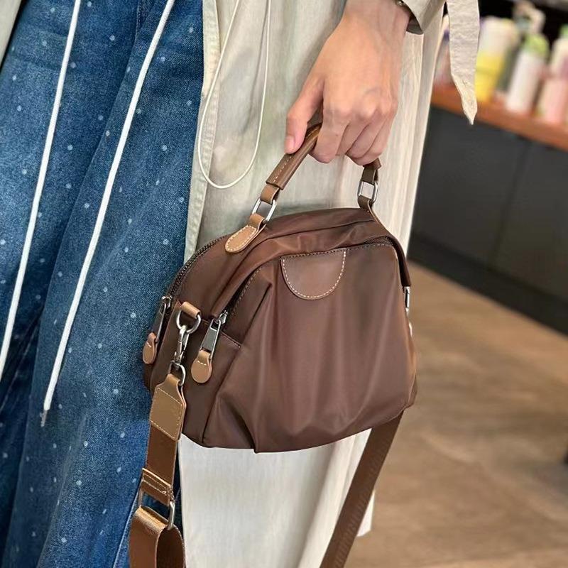 Bags Women's high-end messenger bags Women's versatile new commuter handbags Niche design shoulder bags