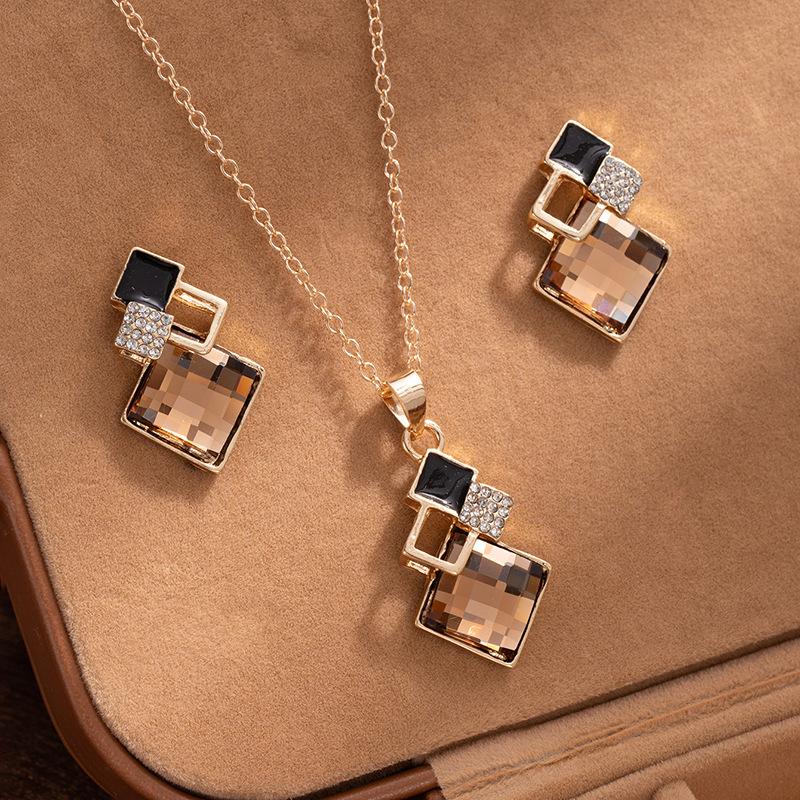 

S925 Silver Needle Fashion Diamond-Encrusted Geometric Square Earrings Reiki Light Luxury Temperament Versatile Necklace Earrings Set