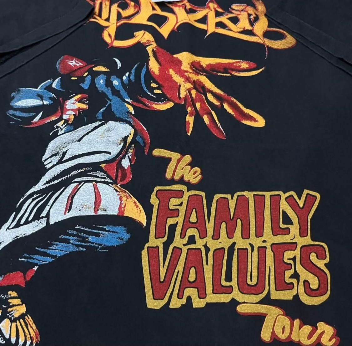 

ВІНТАЖНА Футболка The Family Values Tour Limp Bizkit Primus System Of Down Розмір L РЕПРИНТ S