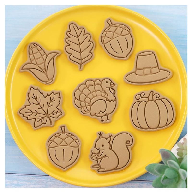 Set of 16 Thanksgiving Themed Cookie Cutters Plastic Material Biscuit Moulds Cookie Cutters Cookie Baking Accessories